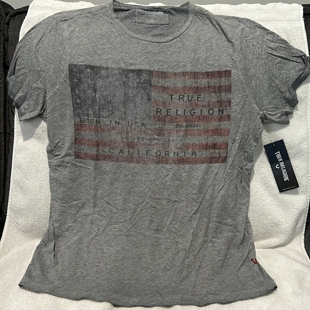Mens XL Gray True Religion T-shirt.